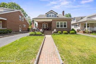 10 Fulton St, Freehold, NJ 07728