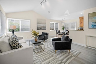 1109 Mcclellan Ave, Monterey, CA 93940