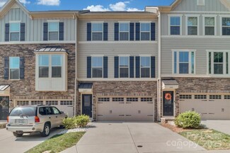 1637 Bark Branch Ln, Charlotte, NC 28205