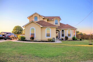 14621 Richard Dr, Lytle, TX 78052