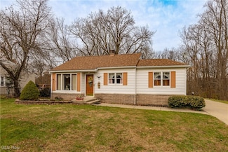 1411 Chapman Dr, Akron, OH 44305