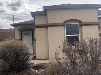 2201 Sagecrest Loop NE, Rio Rancho, NM 87144