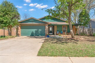 3232 W Shale St, Fayetteville, AR 72704