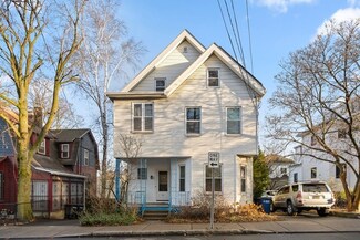 61 Walnut St, Somerville, MA 02143
