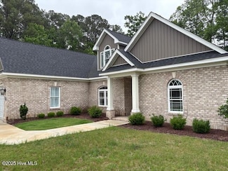 4001 Newby Rd, Rocky Mount, NC 27804
