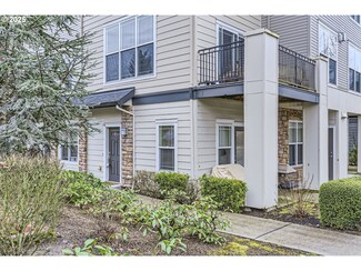 10675 NE Red Wing Way Unit 102, Hillsboro, OR 97006