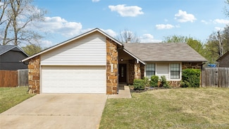 1208 W Birmingham St, Broken Arrow, OK 74011