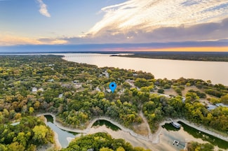 240 Canyon Dr, Whitney, TX 76692