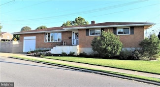110 Linden Ave, Hellertown, PA 18055