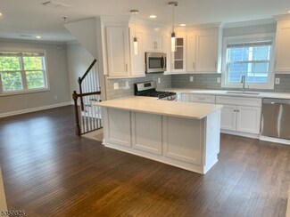 46 Elm Rd Unit 2, Caldwell, NJ 07006