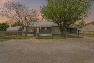 1205 SW 12th St, Mineral Wells, TX 76067