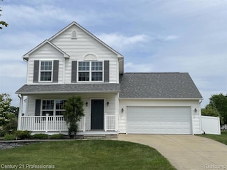 8090 Majestic Blvd, Fowlerville, MI 48836