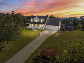 2833 English Valley Ln, Sevierville, TN 37876