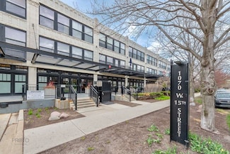 1070 W 15th St Unit 302, Chicago, IL 60608