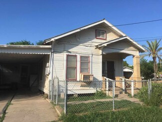 1012 Willow St, Laredo, TX 78040