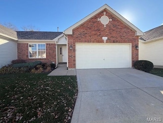 3206 Woodridge Center Pkwy, Saint Louis, MO 63129