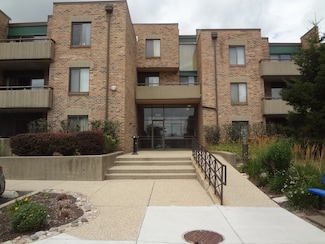 1931 Prairie Square Unit 329, Schaumburg, IL 60173