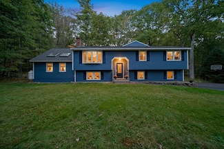 22 Winter Hill Rd, Goffstown, NH 03045