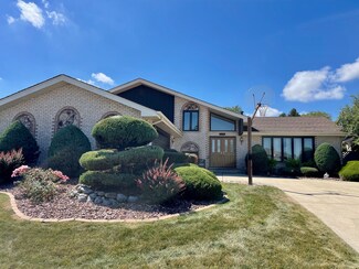 14372 Creek Crossing Dr, Orland Park, IL 60467