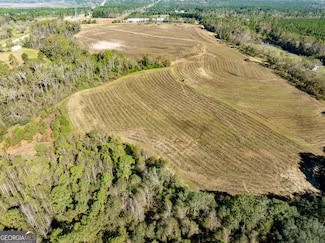 362 Red Clay Rd, Claxton, GA 30417