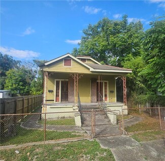 6231 Dauphine St, New Orleans, LA 70117