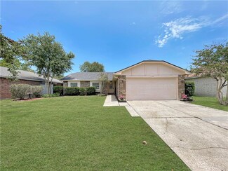 128 Hollow Rock Ct, Slidell, LA 70461