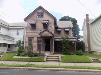 409 W Pennsylvania Ave, Pen Argyl, PA 18072