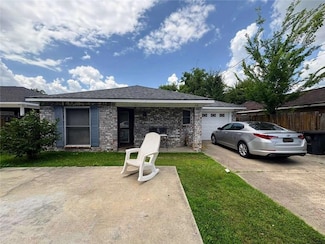 314 W Bordelon St, Gonzales, LA 70737