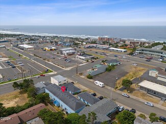 637 SW 9th St, Newport, OR 97365