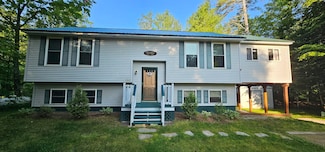 13 N Shore Dr, Barnstead, NH 03225