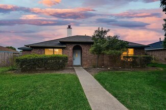 2008 Arles Ln, Carrollton, TX 75007