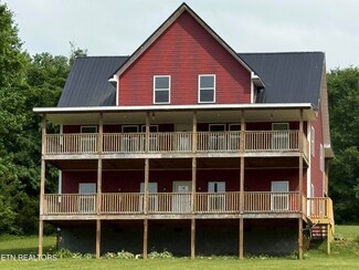 2560 Schisandra Ln, Cosby, TN 37722