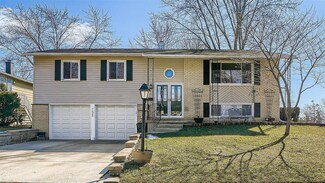 795 Plymouth Rd, Hoffman Estates, IL 60192