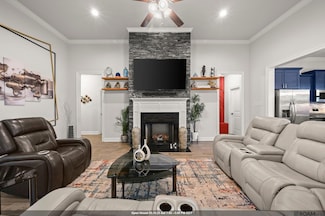 41241 Coastline Ave, Gonzales, LA 70737