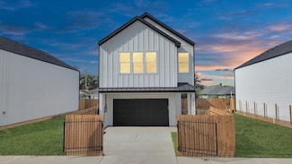 2907 Jones St, Houston, TX 77026