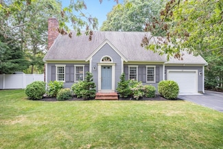 27 Dogwood Dr, Forestdale, MA 02644