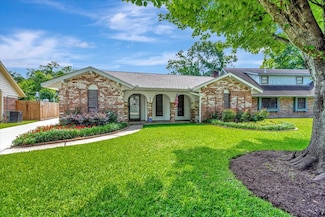 2216 S Rayburn Ct, Pasadena, TX 77502