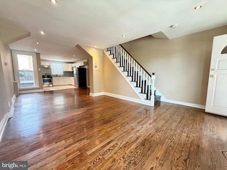 543 Conarroe St, Philadelphia, PA 19128