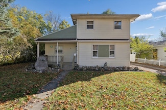 332 N Dewey St, Owosso, MI 48867