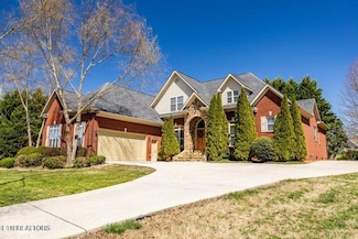 1746 Burnside Dr, Maryville, TN 37801
