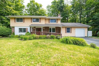 288 Brooksboro Dr, Webster, NY 14580
