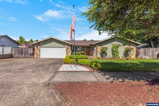 376 49th State Loop, Springfield, OR 97478