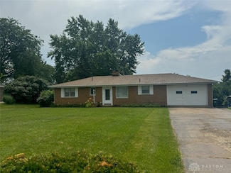 1429 Sunset Dr, Fairborn, OH 45324