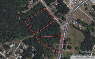 3387 Springs Rd NE, Hickory, NC 28601