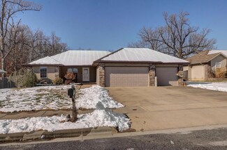 1455 Tomahawk Ave, Republic, MO 65738