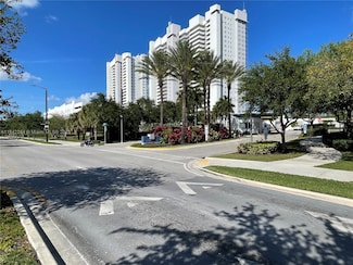 14951 Royal Oaks Ln Unit 808, North Miami, FL 33181