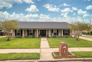 3422 Creekbend Dr, Baytown, TX 77521