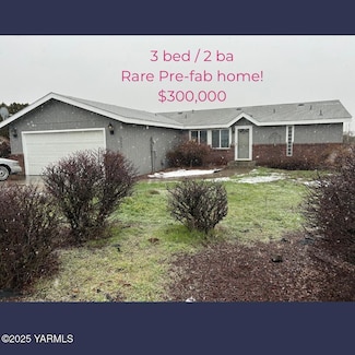6404 Ridgeway Dr, Yakima, WA 98901