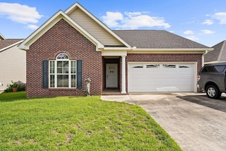 106 Camberly Ct, Dothan, AL 36301