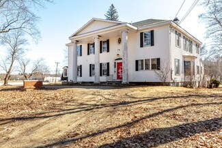 5 Choate St, Winslow, ME 04901